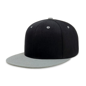 Two-Tone Edge Snapback – Acrylic Adjustable Fit & Breathable