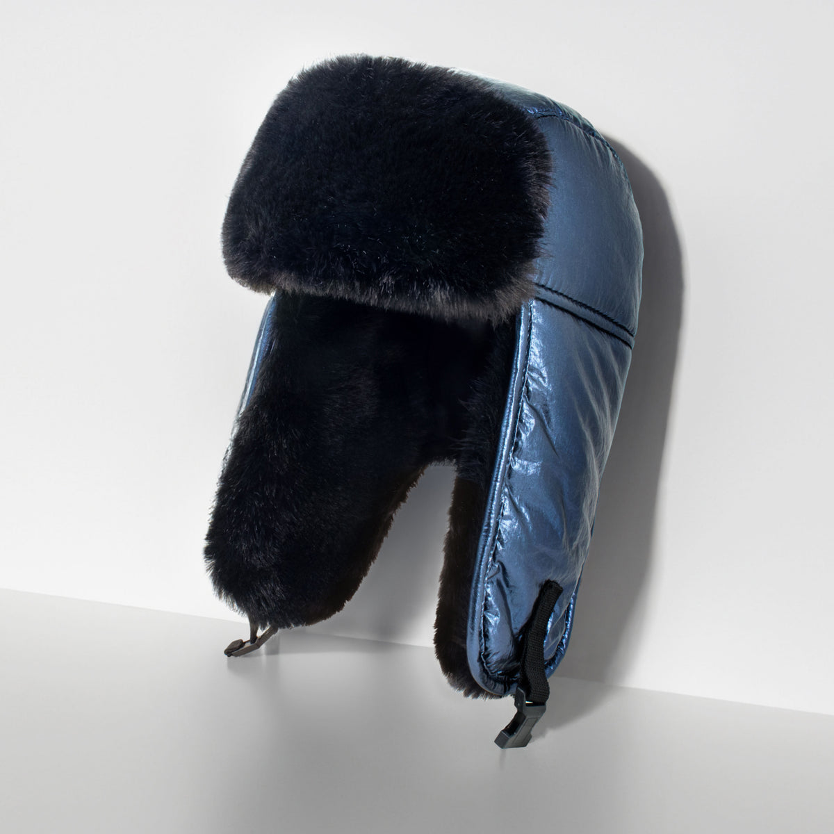 Metallic Trapper Hat for Winter – Waterproof Faux Fur Lined  display picture 2